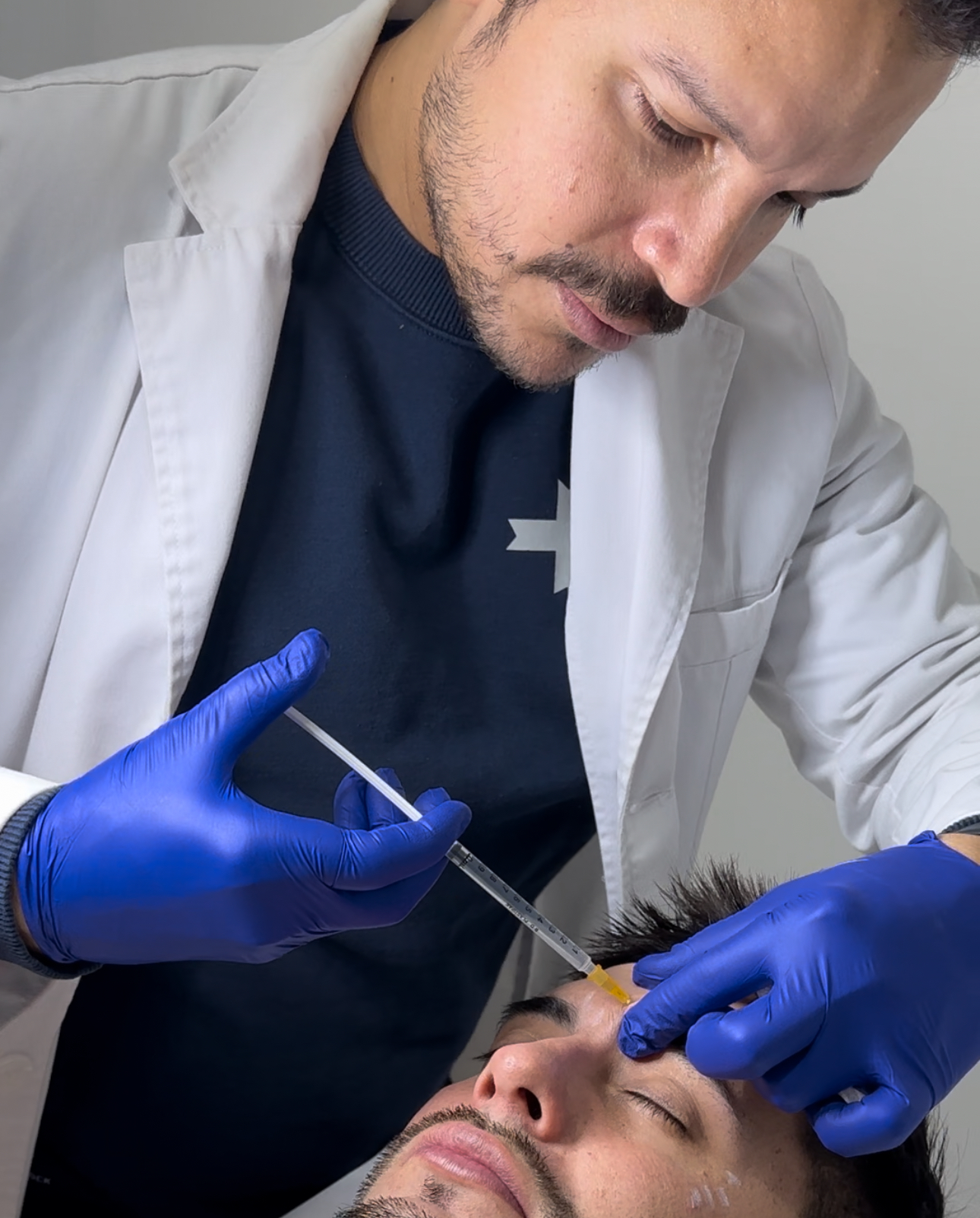 Aplicación de Toxina Botulínica - Dr. Higuerey en Valencia